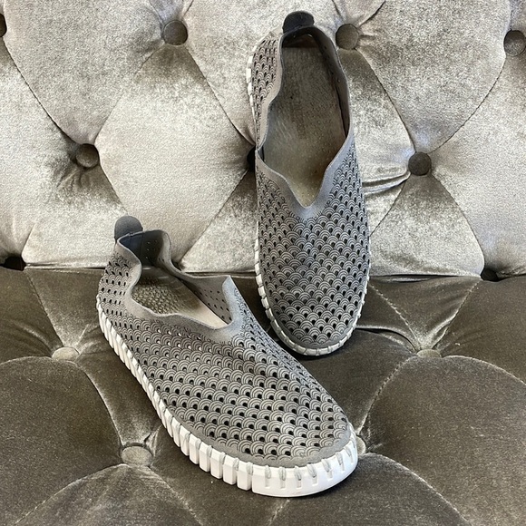 Ilse Jacobsen Tulip perforated leather slip on - Picture 1 of 6